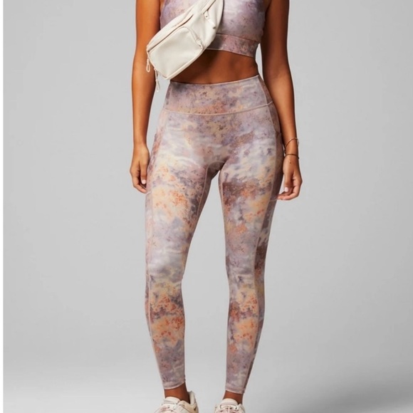 Fabletics Anywhere Motion365 Lavender Print Legging | SZ S - Picture 3 of 7